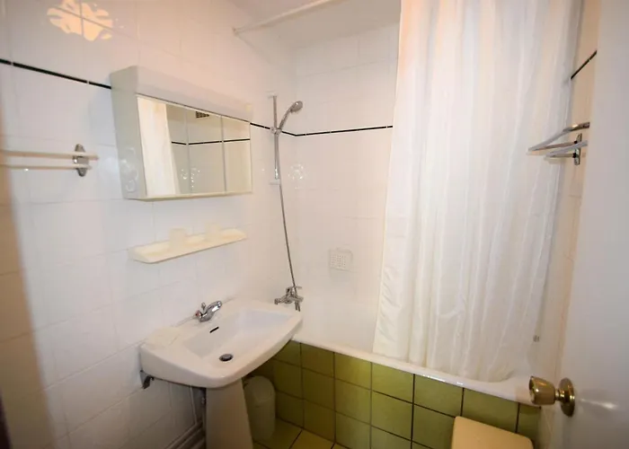 Apartment Le Mont Blanc - 2 Pieces 5 Pers - Le Mont-blanc- 021mb - Plagne Centre Mae-1704 *